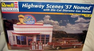 revell 1/24 1957 CHEVY NOMAD S/R w/ GAS STATION DIORAMA
