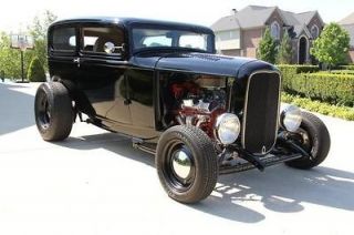 Ford Sedan 1932 Henry Ford Steel Body Sedan Street Rod Black HOT!!