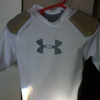 Under Armour 5 pad impact football shirt youth large