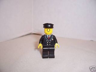 lego airport minifig pilot w red tie 7893 time left