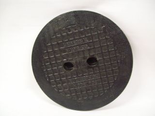 universal valve co manhole cover model 70c 