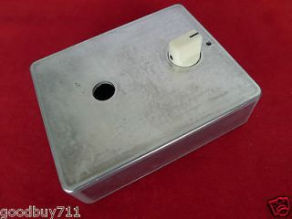 Diecast Aluminum effects Pedal Project Box W 9v Battery Case Knob 