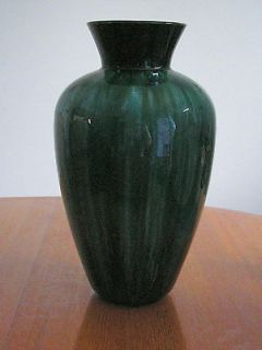   VERY RARE BLUE MOUNTAIN POTTERY GREEN & BLACK LARGE FLOOR/TABLE VASE
