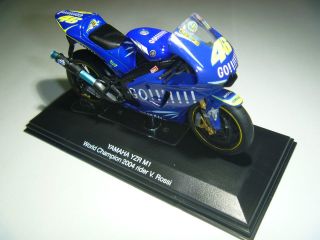   22 Diecast Model YAMAHA YZR M1 World Champion 2004 rider V.Rossi
