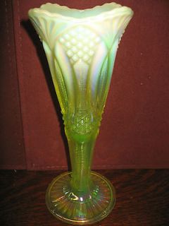 Vaseline Opalescent Carnival glass diamond pattern vase / iridescent 