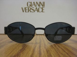 versace medusa sunglasses in Clothing, 