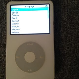 Apple iPod Classic 5th Generation White 30 GB