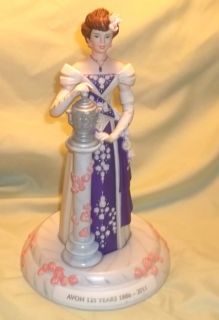 Avon Figurine Mrs Albee 125 years Excellent LOOK
