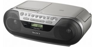 Sony CFD S05 CD Radio Cassette Recorder Am FM Boombox w Mega Bass 