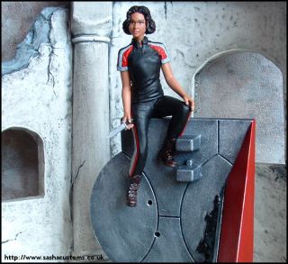 Custom Katnisss Shadow Rue 6 Figure   Hunger Games   Amandla 
