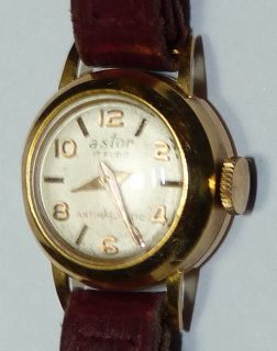 Vintage Woman Lady Astor 17 Rubis Watch 18K 0 750 Gold
