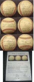 1959 New York Yankees Team Signed Baseball Howard COA