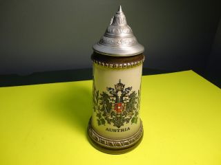HAND PAINTED KING #451, COLLECTIBLE BEER STEIN, PEWTER CROWN 