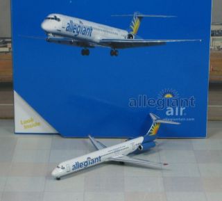 Gemini Jets Allegiant Air MD 82 Limited Very RARE 1 400
