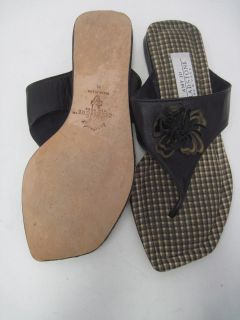 amy jo gladstone black leather thongs sandals size m