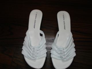 Ladies Athena Alexander White Sandals Size 7 Nwobox