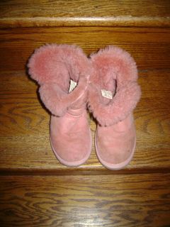 UGG Bailey Button Rose Suede Shearling Short Boots Sz 12 Cozy Cool NR 
