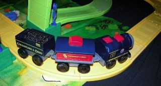 Vintage Little Lionel Deluxe Battery Operated Train Set