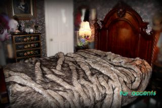 MORE WRINKLES ARE BETTER COYOTE WOLF BED SPREAD BLANKET FAUX FUR BEAR 