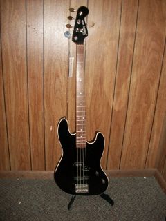 Fender Frank Bello Bass Rosewood Fretboard Seymour Duncan Pickups 