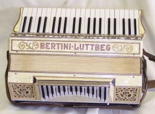 Bertini Luttbeg Super RARE Accordion Keys on Both Sides