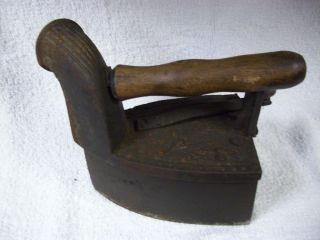Vintage 1800s Old King Cloth Big Iron Coal Iron Press For King Clothes 