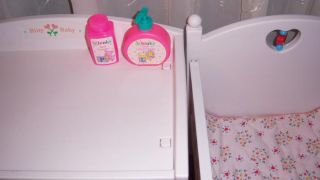 American Girl Bitty Baby White Beaded Heart Doll Crib w Bedding 