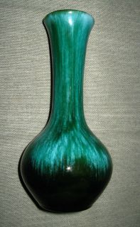 Blue Mountain Pottery BMP 8 5 Green Flow Vase