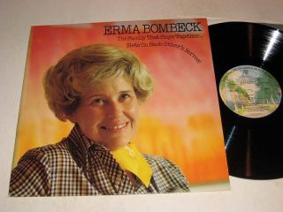 Erma Bombeck Family That Plays Together Warner Bro Mint