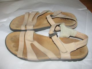  Bass Suede Sandals Shoes Womens Size 9 5