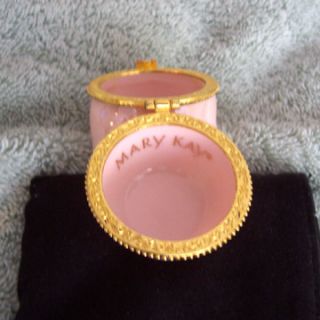 MARY KAY PINK PORCELAIN ROSE SHAPED RING / PILL / TRINKET BOX