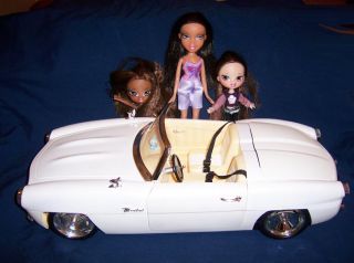 Bratz 3 Dolls & White Convertible Cadillac Car FM Radio Headlights 