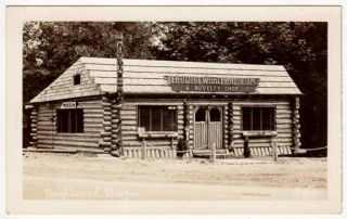   Postcard of Brightwood Museum Novelty Shop in Brightwood Oregon