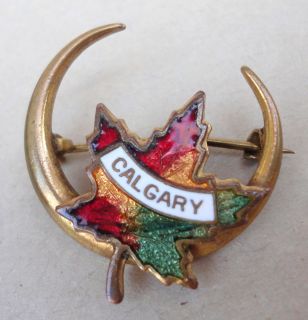 Vtg BROOCH Brass Pin Calgary Canada Enamel Maple Leaf on Crescent Moon 