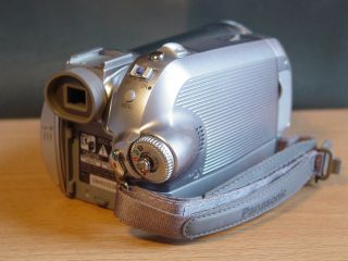   Palmcorder Multicam PV GS300 3CCD Mini DV SD Camcorder 10x Zoom