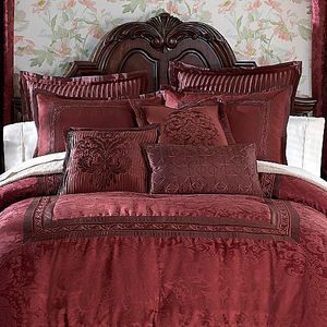 Chris Madden Damask Paprika Queen Comforter w Shams Bed Skirt