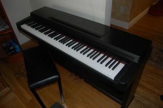  Yamaha Clavinova CLP 560 Digital Piano