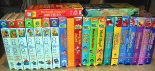 Childrens VHS Lot of 22 Caillou, Clifford Red Dog, Dora The explorer