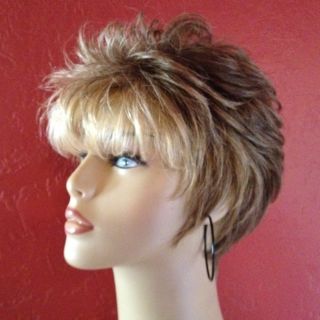 Excellent Raquel Welch Wig In Light Brown With Blonde Face Framing