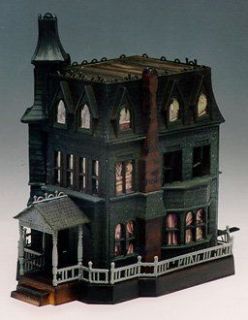 Playing Mantis Addams Family Haunted House  Model Kit —