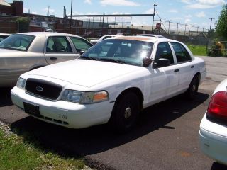 PARTS ONLY 2004 FORD CROWN VICTORIA POLICE INTERCEPTOR USED