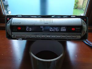  Sony Car Stereo CD  Player CDX R3300