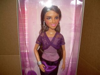  2011 Nickelodeon Victorious Daniella Monet as Trina Vega Doll