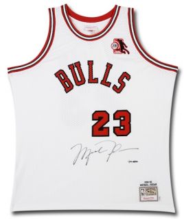 MICHAEL JORDAN Signed Bulls Rookie of the Year Patch Circa 1984 85 M