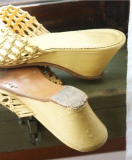 Vtg 60s Mustard Yellow Wedge Slides Sandals Woven Leather Open Toe