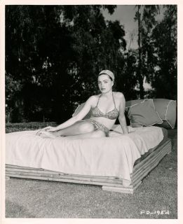 1950s Faith Domergue Horror Queen Pin Up Photograph Bikini Cheesecake