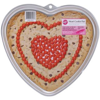 Giant Cookie Baking Pan, 11.5 x 10.5 x 3/4in   Heart at