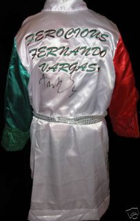 Fernando Vargas Signed Boxing Robe with Exact Proof COA