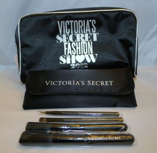 Victorias Secret Fashion Show 2012 Cosmetic Bag w Make Up Brush Kit