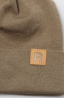 Reebok The Classic Beanie in Olive Concrete